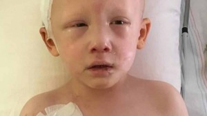 3χρονο αγοράκι με καρκίνο ανοίγει τα μάτια του για τελευταία φορά - Ψιθύρισε 3 λέξεις και τους "πάγωσε" όλους