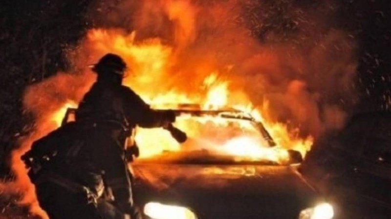 Οδηγός στον Αλμυρό Βόλου εκτροχιάστηκε και κάηκε εγκλωβισμένος στο αμάξι του