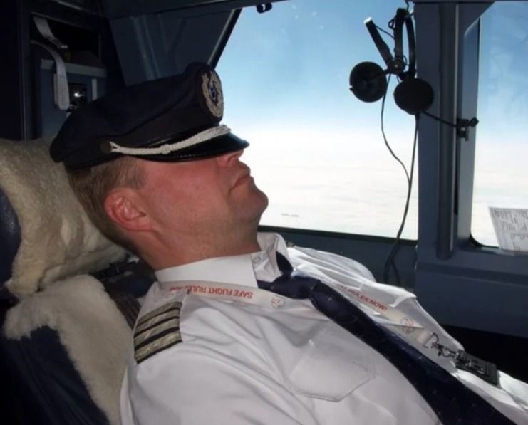 Καμία σωτηρία: Αποκοιμήθηκαν και οι δύο πιλότοι σε πτήση με 153 επιβάτες - Κατέληξαν σε λάθος πορεία