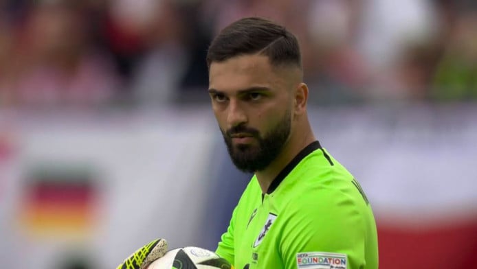Euro 2024: Οι επεμβάσεις που άφησαν το κοινό με το στόμα ανοιχτό (ΒΙΝΤΕΟ)