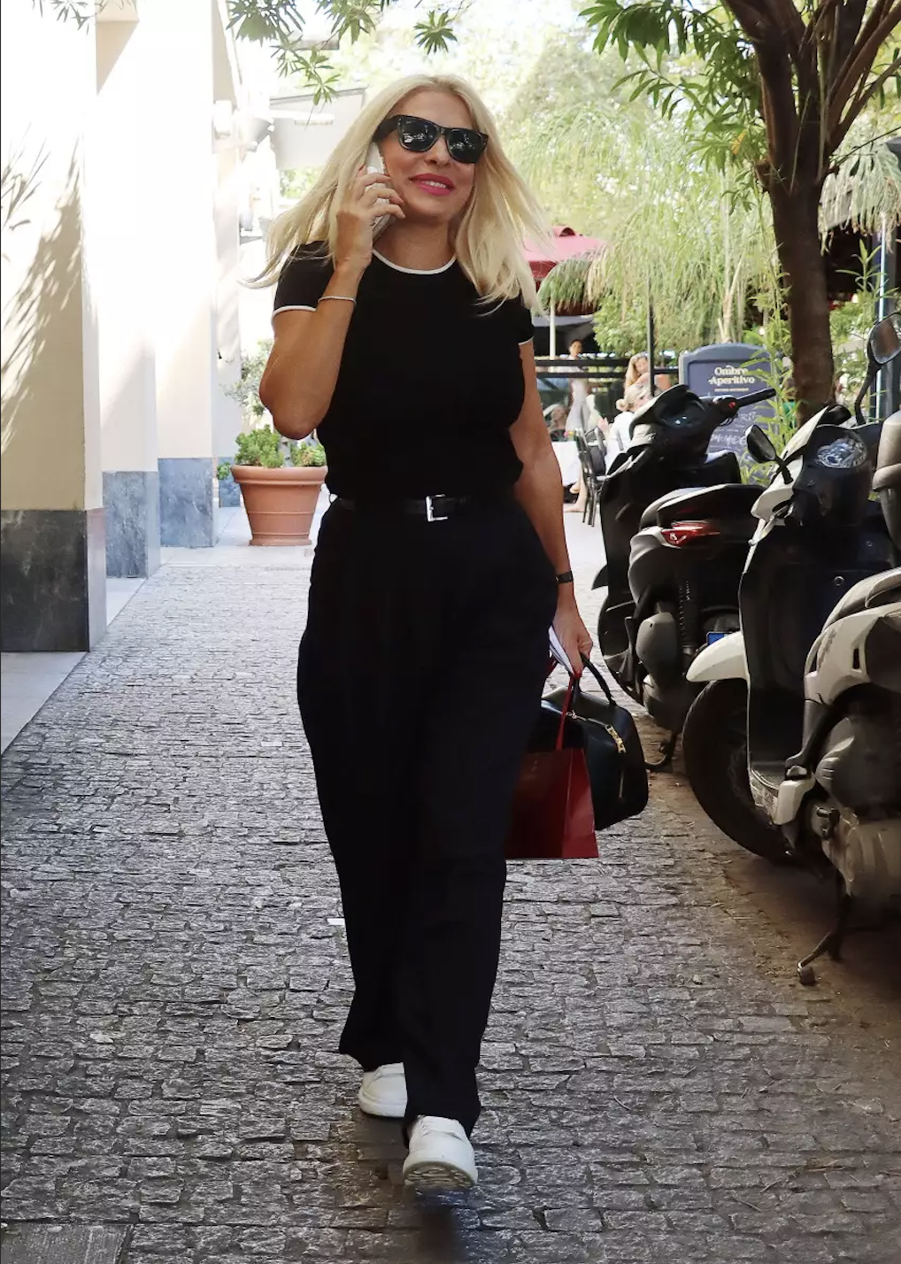 width=1018