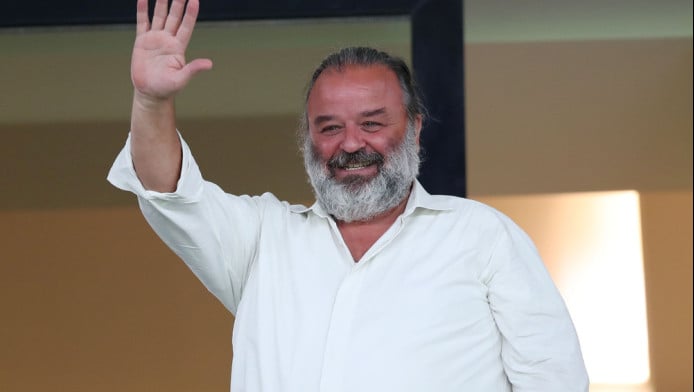 Απίστευτος