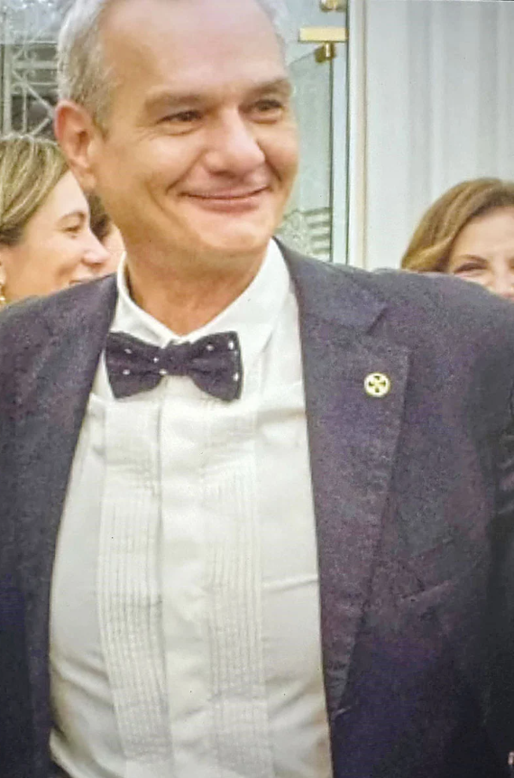 width=570