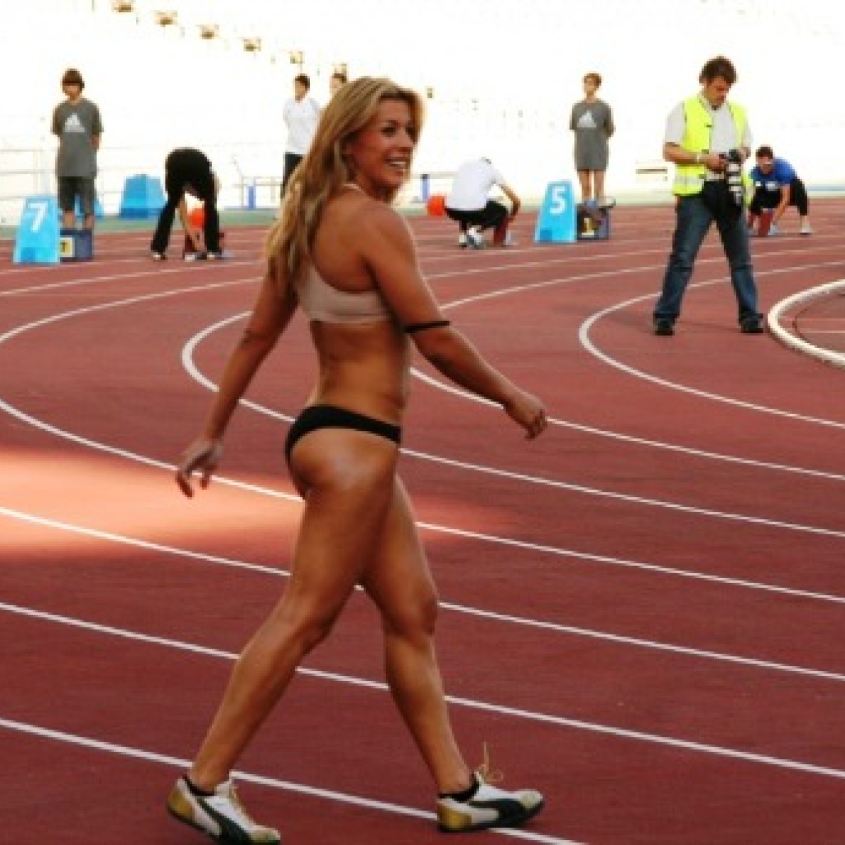 width=1200