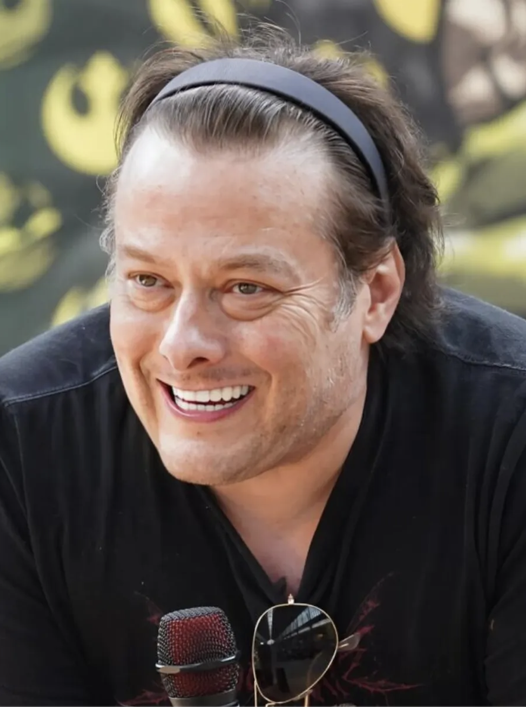 width=1066