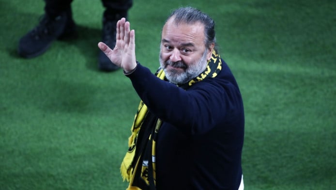 Φέρνει…Ελ