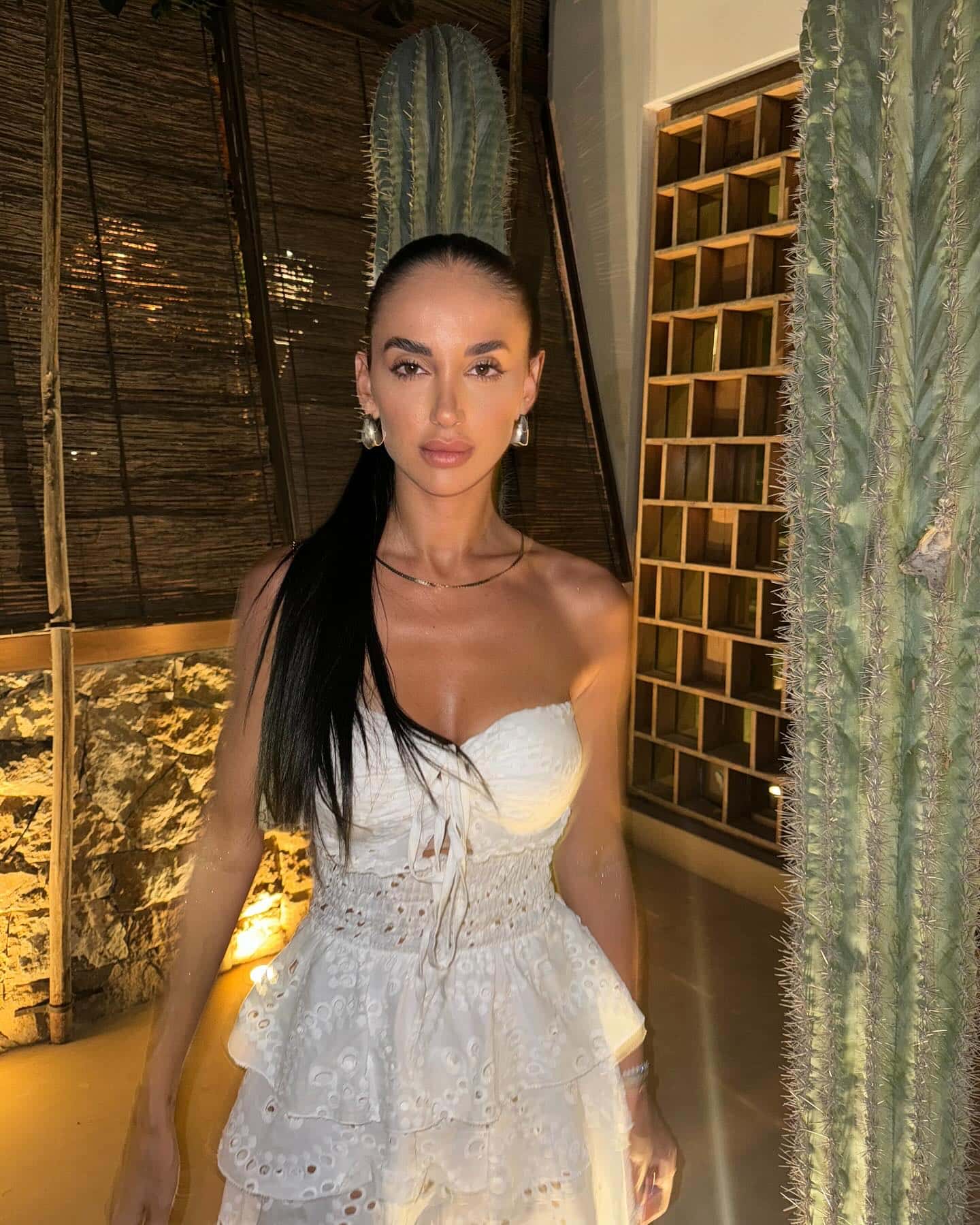 julia karagiannh.official 1724851197 3444623969774586084 1530192698