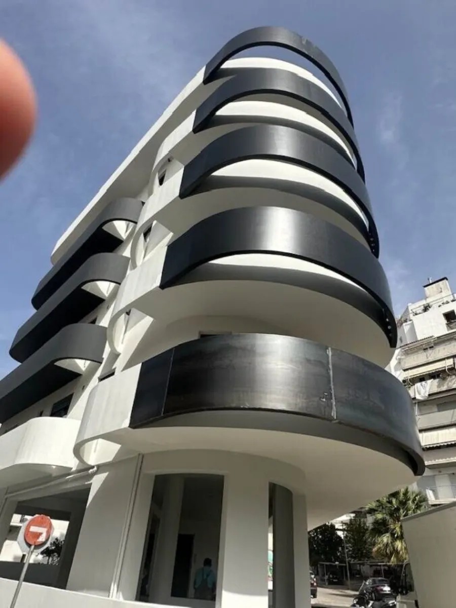 width=900