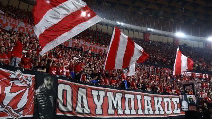 Έβριζαν