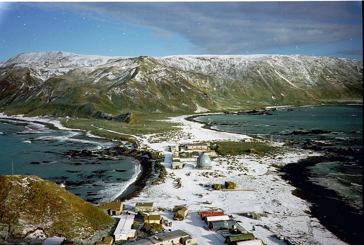 width=1200
