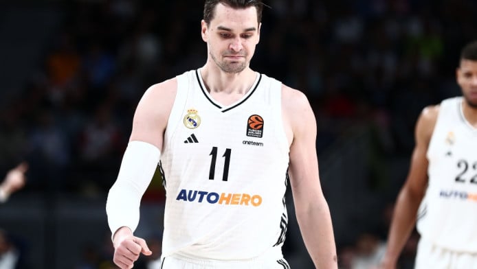 Χεζόνια: "Βλακεία να κάνουμε χειραψία με όλα αυτά που γίνονται" (ΒΙΝΤΕΟ)