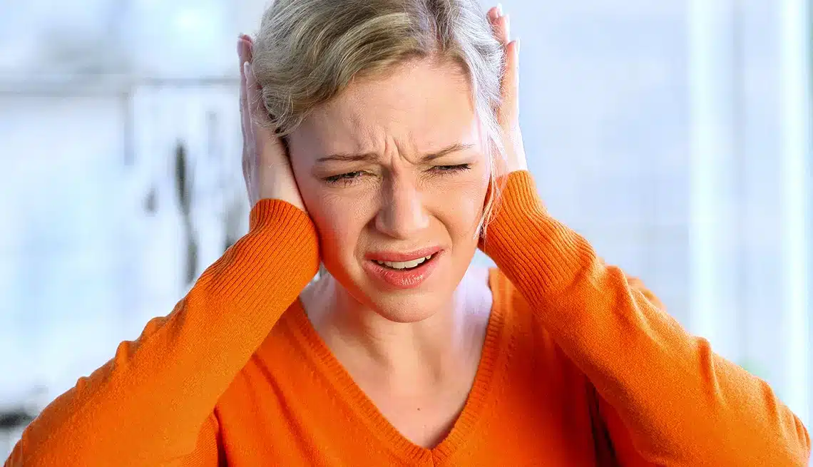 1140 ringing ear tinnitus