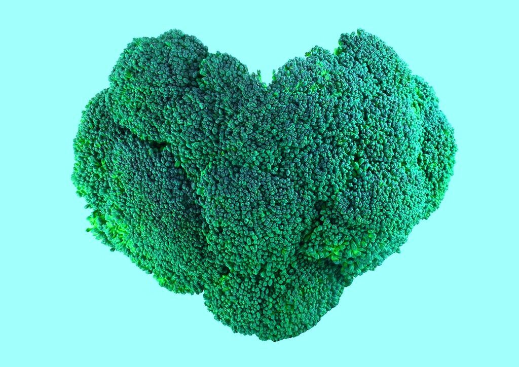1643646494817 961400355 heart shaped broccoli