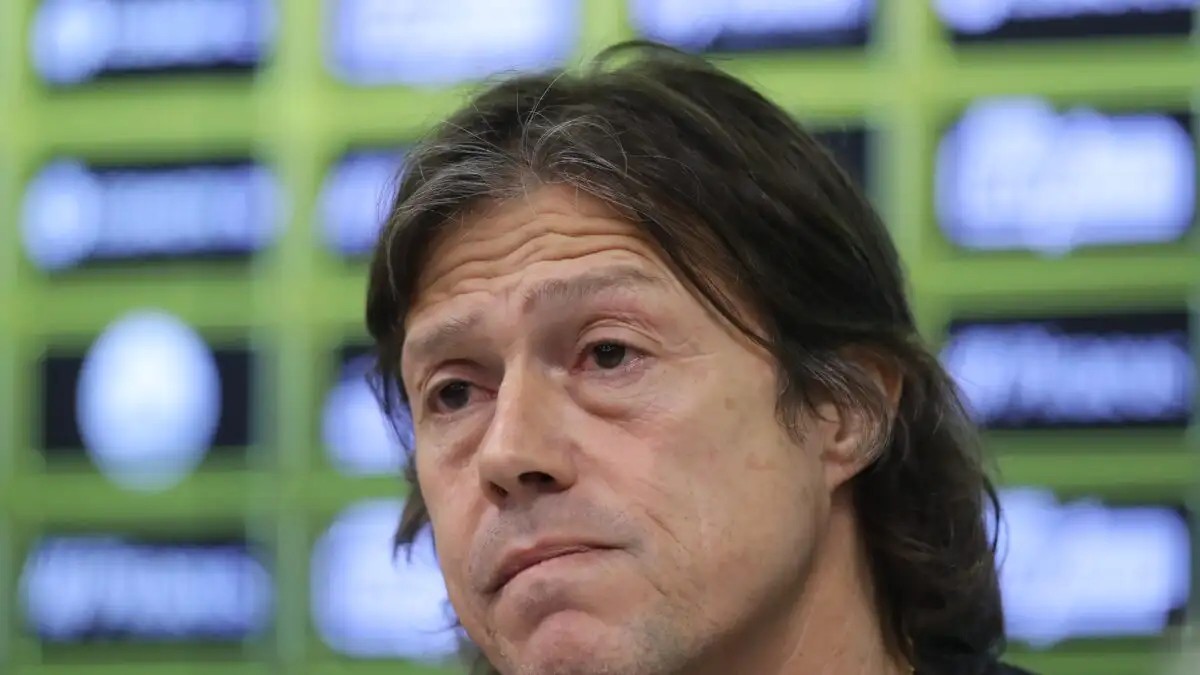 width=1200
