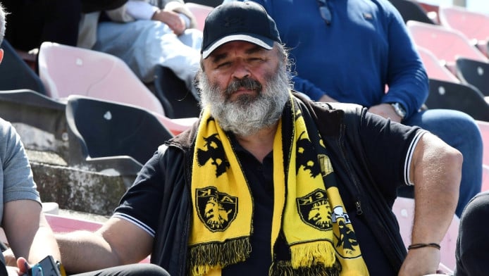 Τρέχει=