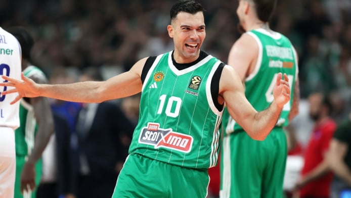 Τρομερός Σλούκας! Έτσι περιέγραψε το... τρελό τρίποντο κόντρα στην Εφές