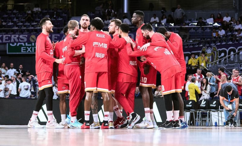 Γεμίζει με ποδοσφαιριστές του Ολυμπιακού το Άμπου Ντάμπι!