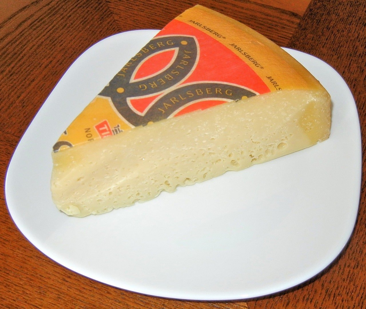 cheese 739735 1280