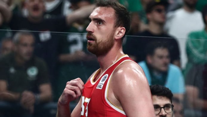 Ατάκα... φωτιά για Μιλουτίνοφ: "Μπορεί άλλος να τον χρησιμοποιεί καλύτερα"