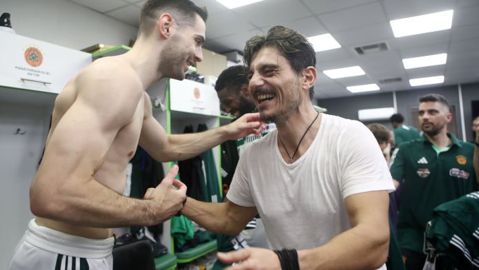 Δίνει