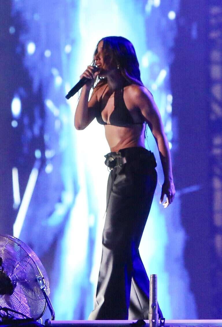 width=768