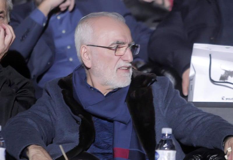Στη