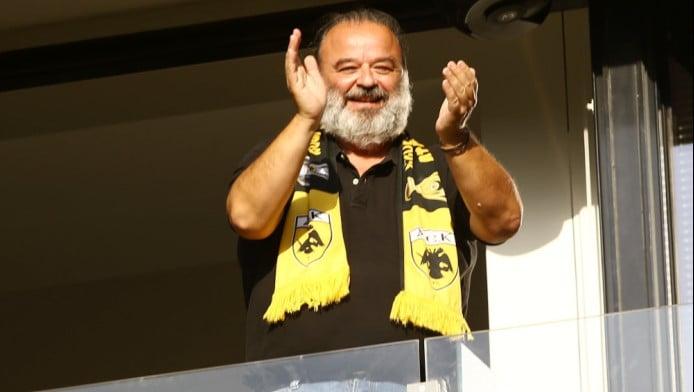 Κυνηγάει