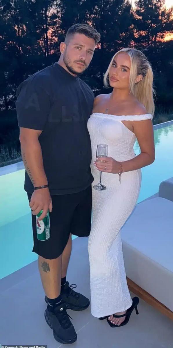 eroteftika ellina servitoro stis diakopes o opoios mou erichne sfinakia sto stoma pleon zoume mazi kai eimaste eftychismenoi 1
