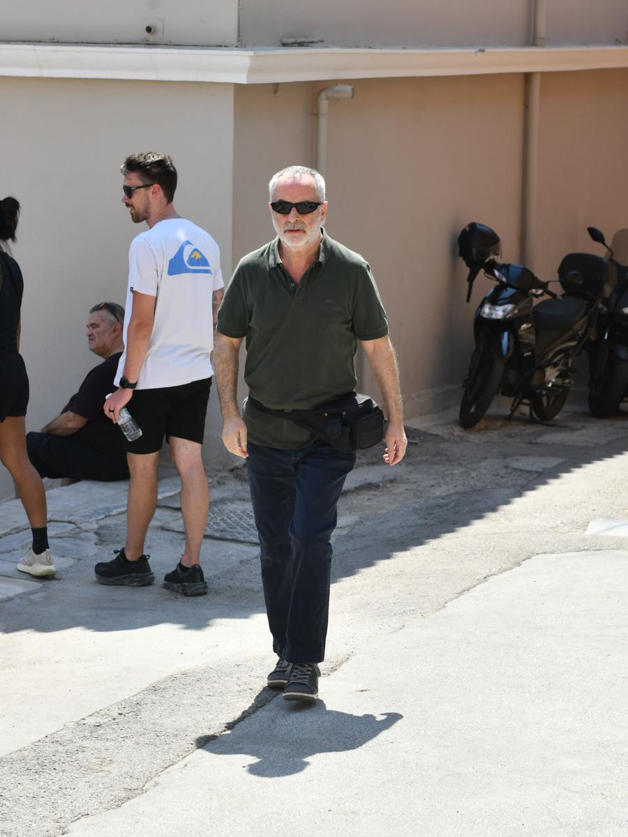 Γεράσιμος Μιχελής: Σε κλίμα συγκίνησης η κηδεία του - Ποιοι έδωσαν το παρών στο τελευταίο αντίο 17 photo11 1