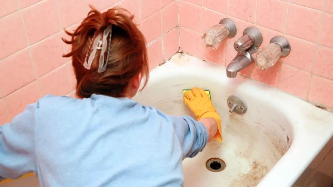cleaning bathtub 1296x728 header