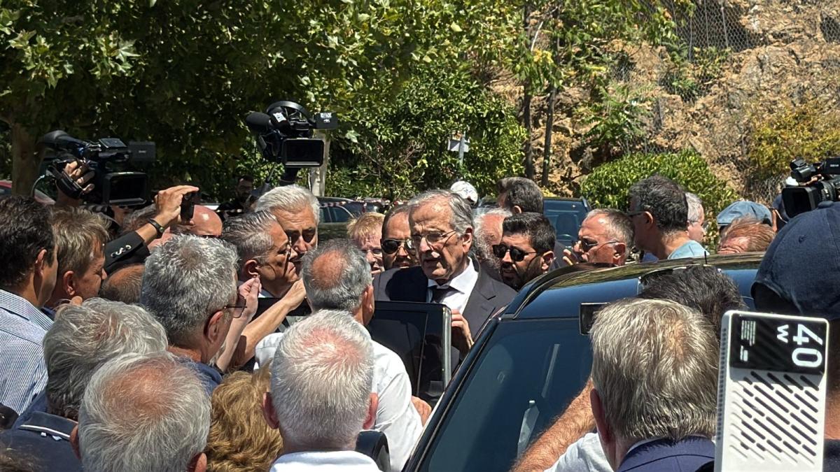 Λένα Σαμαρά: «Σε μια άδεια εκκλησία η Γεωργία Σαμαρά έκλαψε με λυγμούς πάνω από το φέρετρο της κόρης της» 2 Αντώνης Σαμαράς