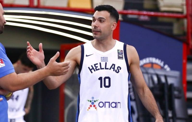 Απαντήσεις Σλούκα: "Εσείς δημιουργείτε το πρόβλημα με τον άσο"