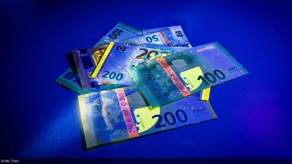bargeld eurobanknoten schwarzlicht