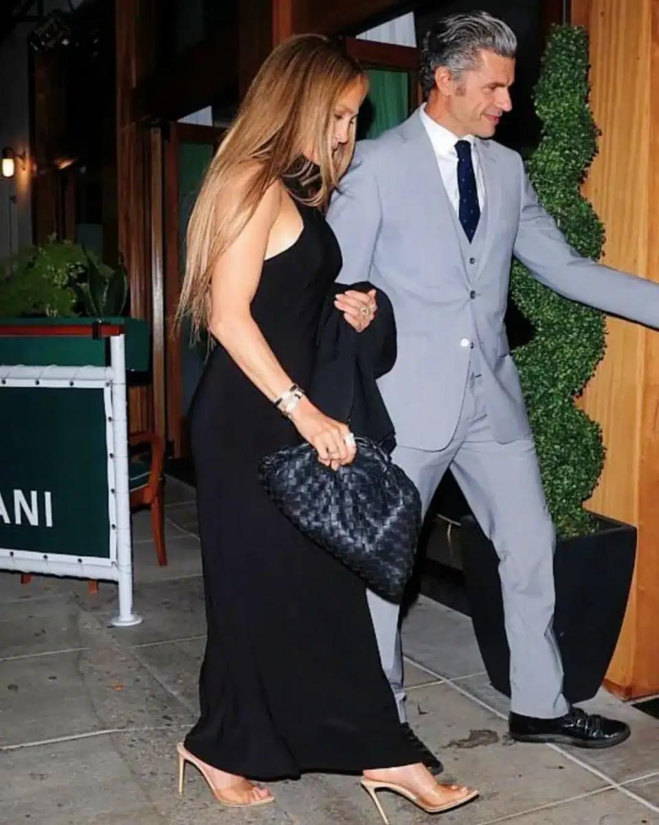 stunning jlo 1