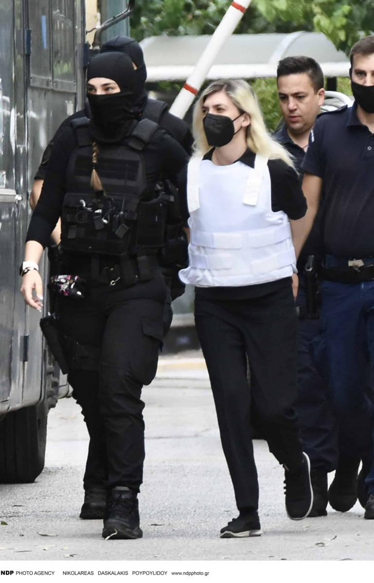 Ρούλα Πισπιρίγκου: Μάχη με τον λύκο και τον καρκίνο 1 333 15 scaled