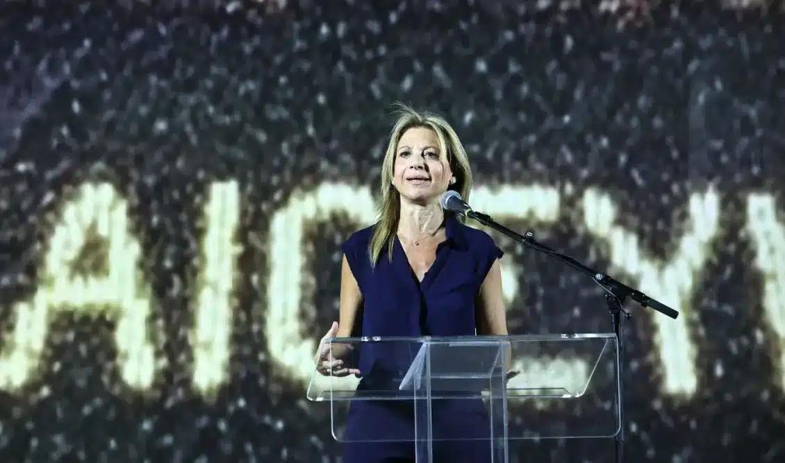 maria karustianou neo komma