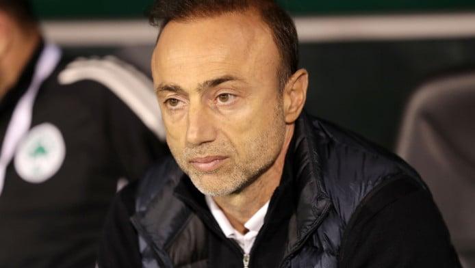 Αυτός