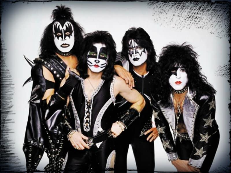 kiss.gr