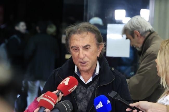 Tο ξέσπασμα του 82χρονου Παπαργυρόπουλου για την έξωση: «Πήραν 14 εκατ. και ακόμα χρωστάω, δηλαδή είναι μια αδικία» 3 82e9cb29fdf94160b47290349077c6ad