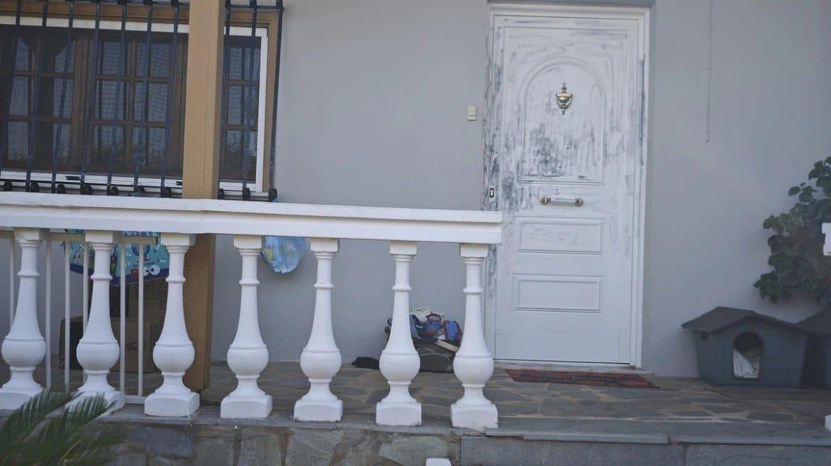 Διπλό σοκ στο Κορωπί - Δεν έδειρε μόνο την καλλονή 40χρονη σύζυγο του - Μαθεύτηκε όλη η αλήθεια 10 spiti koropi44