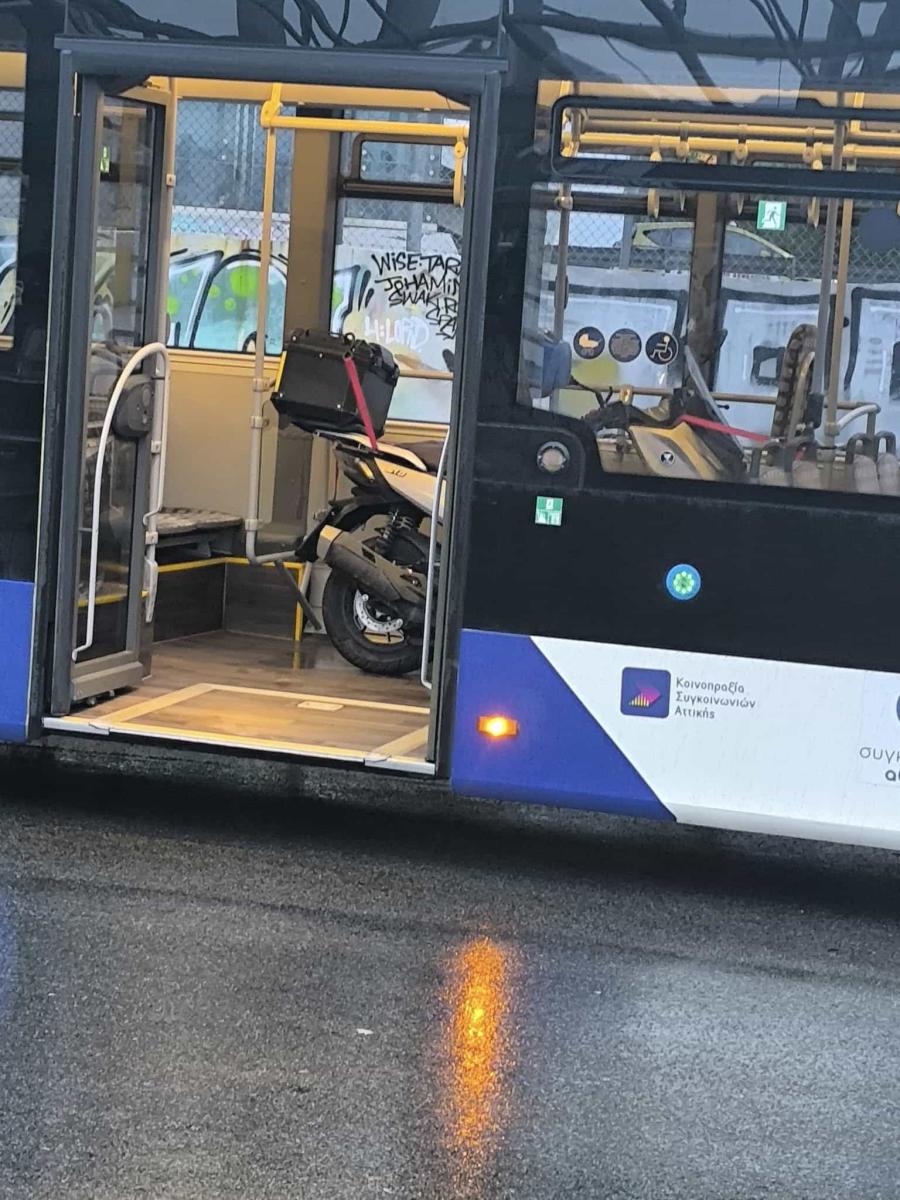 Σάλος με την φωτογραφία που δείχνει μηχανή μέσα σε αστικό λεωφορείο 1 571169151 1215206413965801 5817497036786921895 n