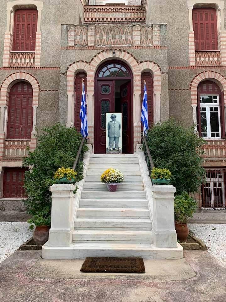 Κάθε 28η Οκτωβρίου η εγγονή του Ιωάννη Μεταξά ανοίγει το σπίτι του ιστορικού «ΟΧΙ» και ξεναγεί τους επισκέπτες 3 5a7ca9a9 05b7 4442 87f9 3ba4b2e276d7