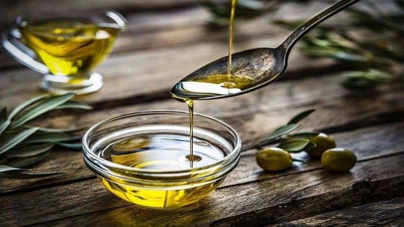 «Καλπατζού» η γιαγιά: Έτσι θα διατηρήσεις τη φέτα για μήνες - Αρκεί μόνο 1 υλικό 2 f718a9 elaiolado