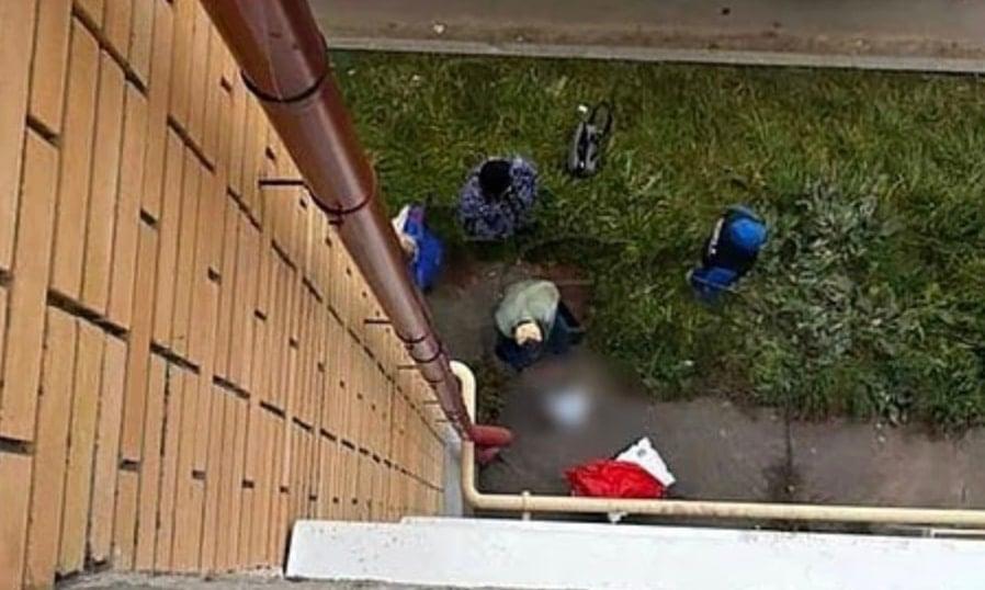 Trαγωδία: Mωρό σκοτώθηκε «αφού το πέταξε από το παράθυρο του τέταρτου ορόφου η πεντάχρονη αδελφή του» 2 stigmiotypo othonis 2025 10 27 12.53.58