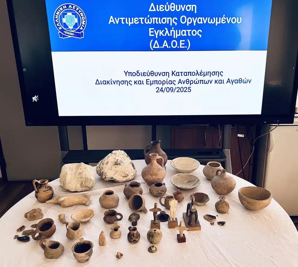 Φρίκη στην Aθήνα: Βρέθηκε ανθρώπινο έμβρυο μέσα σε γυάλινο μπουκάλι 3 daoe2