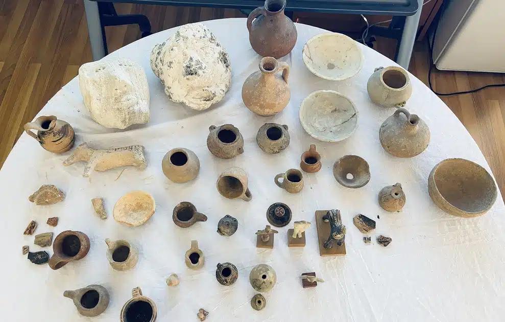 Φρίκη στην Aθήνα: Βρέθηκε ανθρώπινο έμβρυο μέσα σε γυάλινο μπουκάλι 4 daoe1