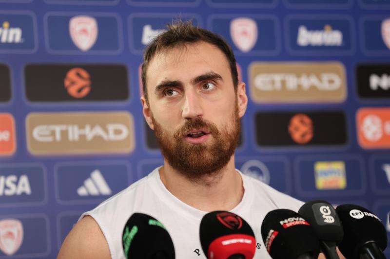 Μιλουτίνοφ: "Δεν σκέφτομαι τι έγινε πέρυσι με τη Μονακό" - Ατάκα για Χολ