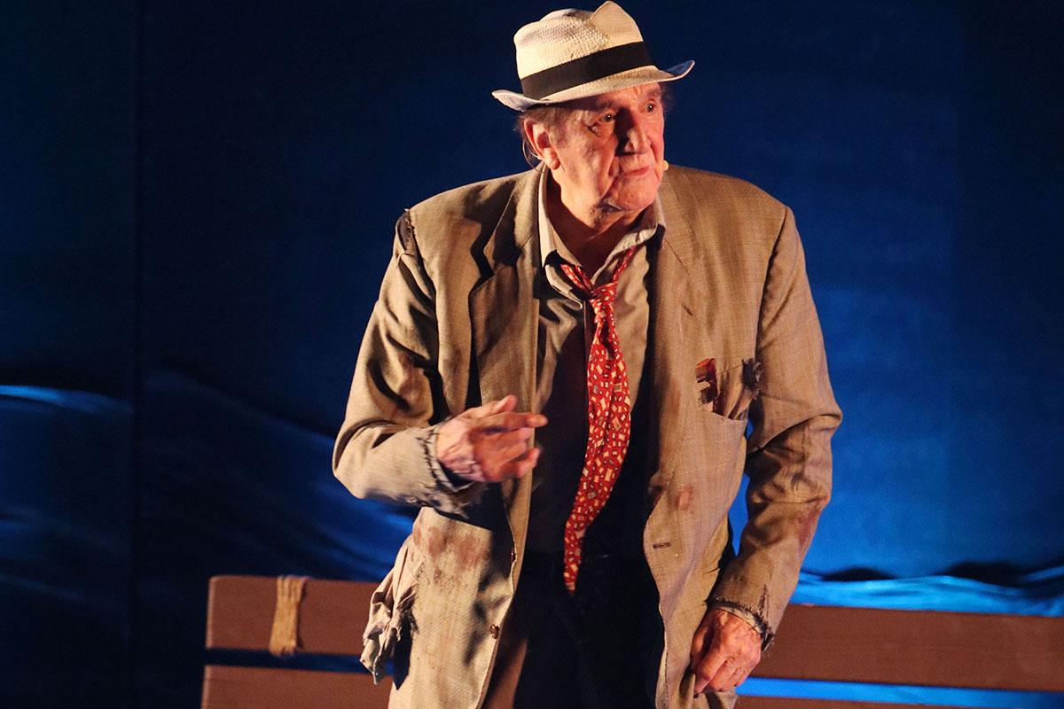 Γενέθλια για τον Γιώργο Κωνσταντίνου – Δε θα πιστέψετε πόσο χρονών γίνεται 1 giorgos konstantinou040141