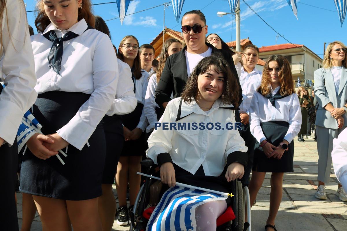 Συγκινητική στιγμή – Η πρώτη παρέλαση της μικρής Αλεξίας μετά τον τραυματισμό της από αδέσποτη σφαίρα 2 573556665 1295162369291315 2387052871279975965 n