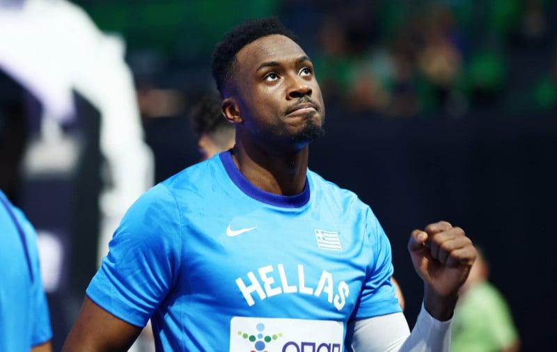 Θανάσης Αντετοκούνμπο: "Δεν ξέρω για Γιάννη και Μπαρτσελόνα, θα τον ρωτήσω"